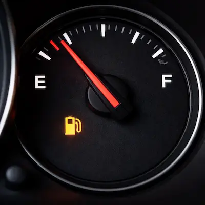 Erst Preise vergleichen – dann tanken. So sparst du bei jeder Fahrt bares Geld.